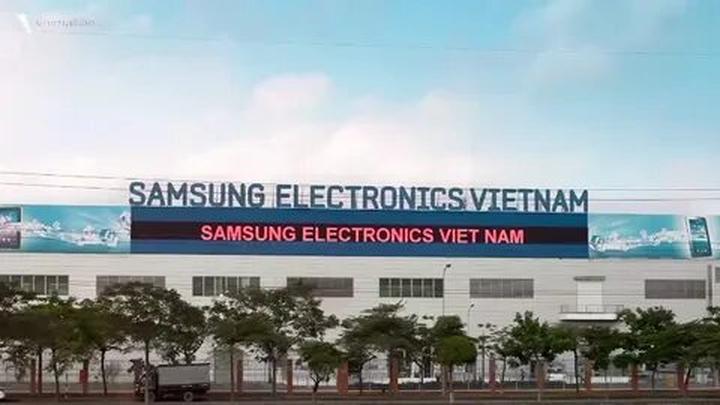 Hotspot Matrix và 5 mẫu váy hack dáng, nàng gầy hay mũm mĩm đều không quan trọng vì cứ