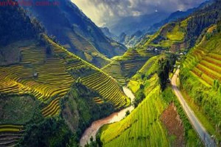 Khám phá Thế giới, Kiếm Tiền từ Vlog: Hotspot Matrix - Người Bạn Đồng Hành