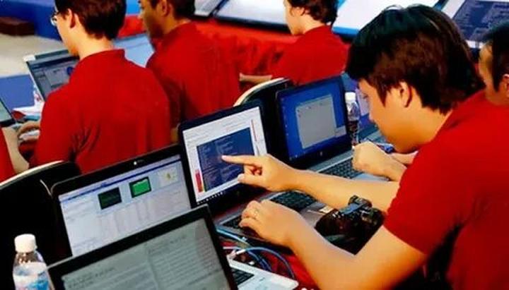 Hotspot Matrix và Pháo: “Nếu có thể khiến ai đó đồng cảm bằng chính tổn thương của mình,